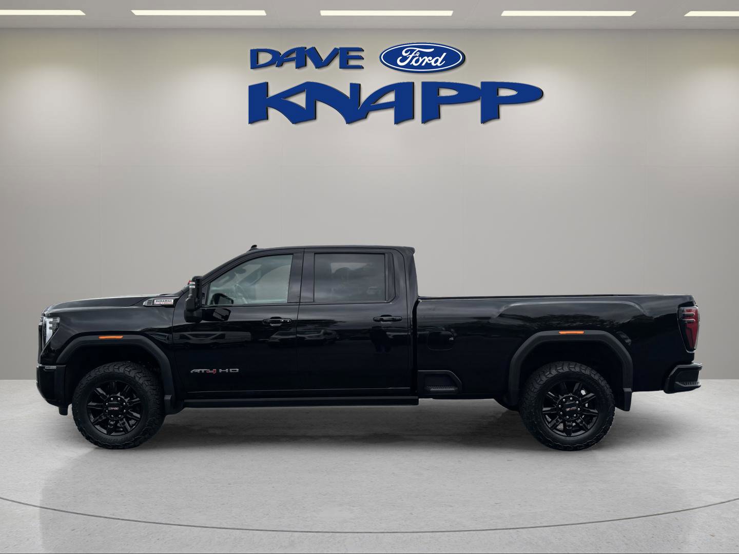 Used 2025 GMC Sierra 2500 AT4 w/ AT4 Premium Plus Package AWD/4WD image 4