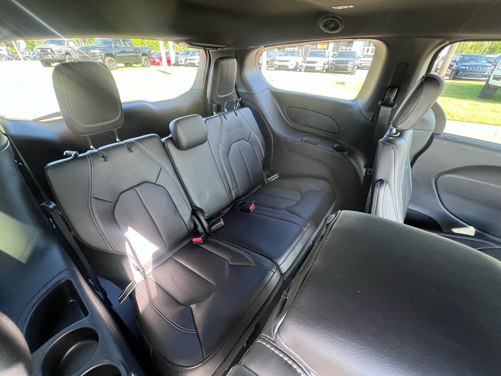 New 2026 Chrysler Pacifica Select FWD image 10