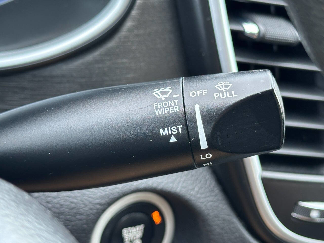 Used 2016 Chrysler 200 Limited image 30