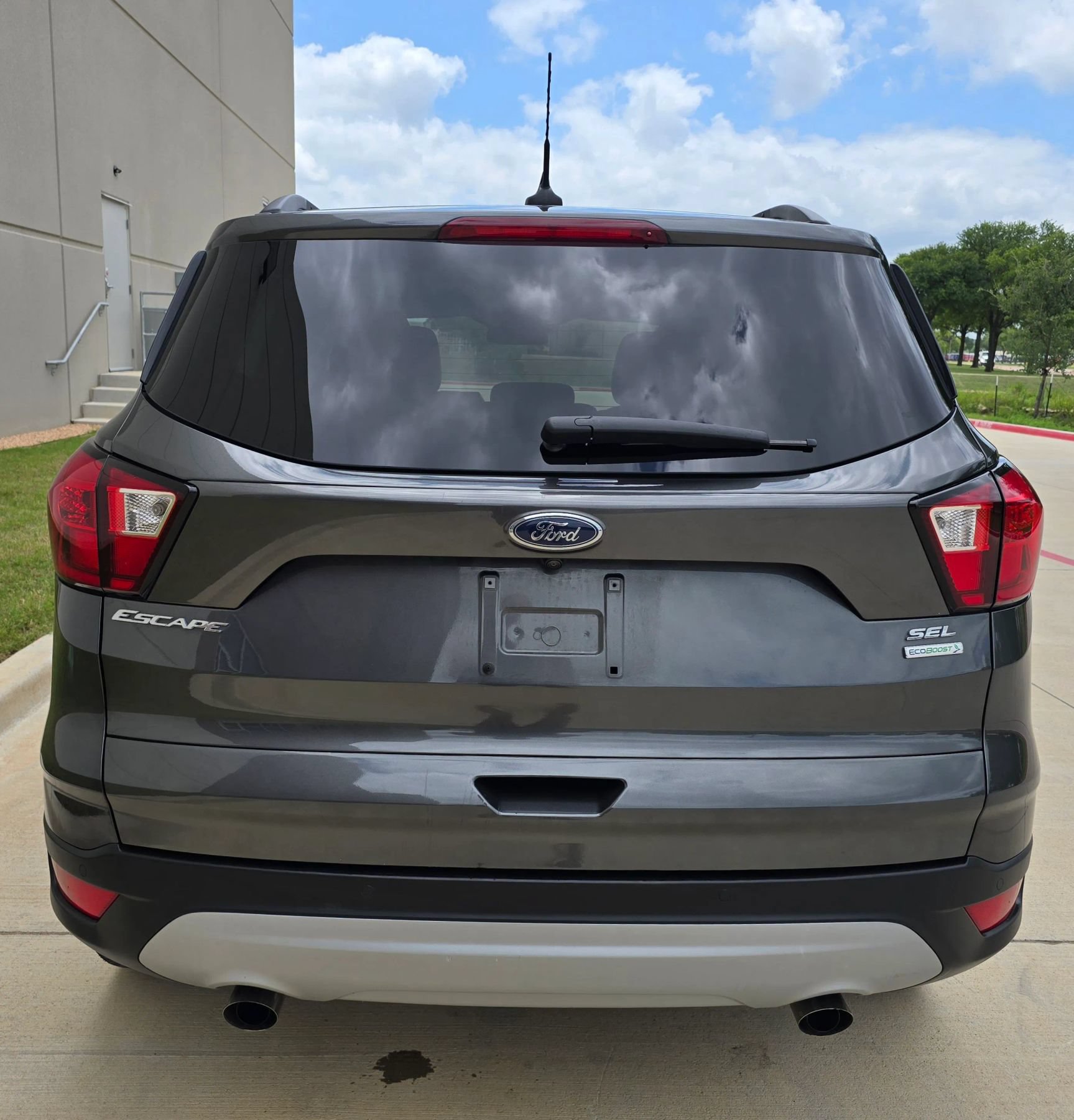 Used 2019 Ford Escape SEL FWD image 10