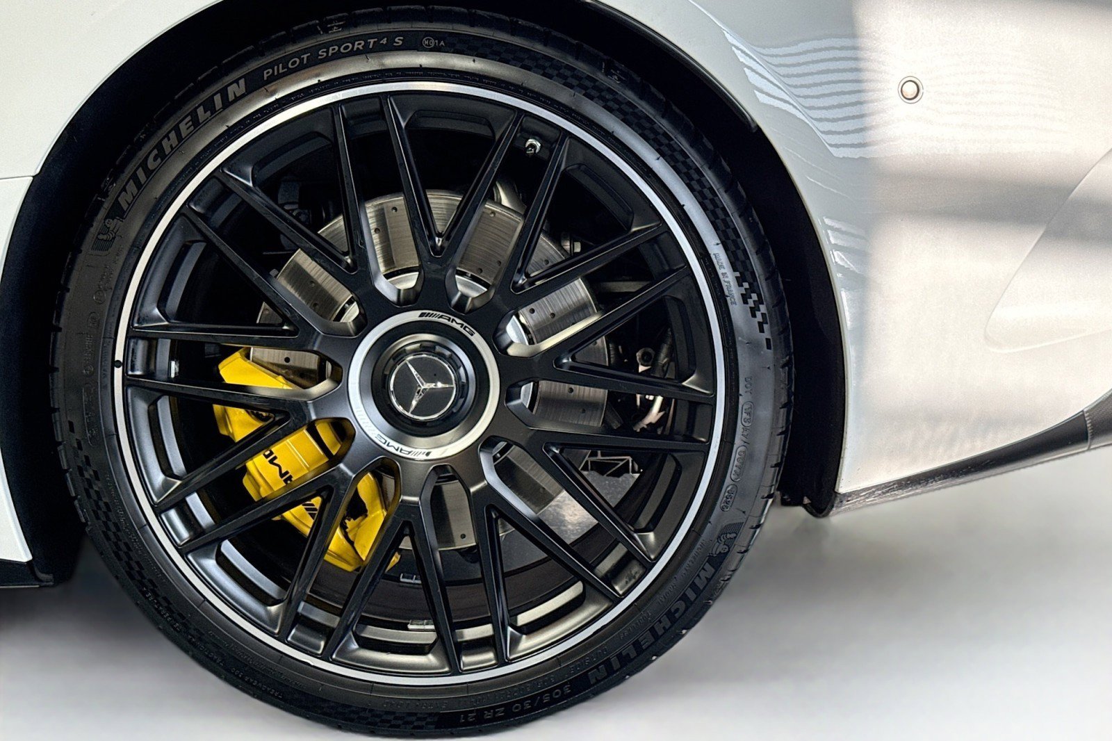 Used 2022 Mercedes-Benz SL 63 AMG 4MATIC image 27