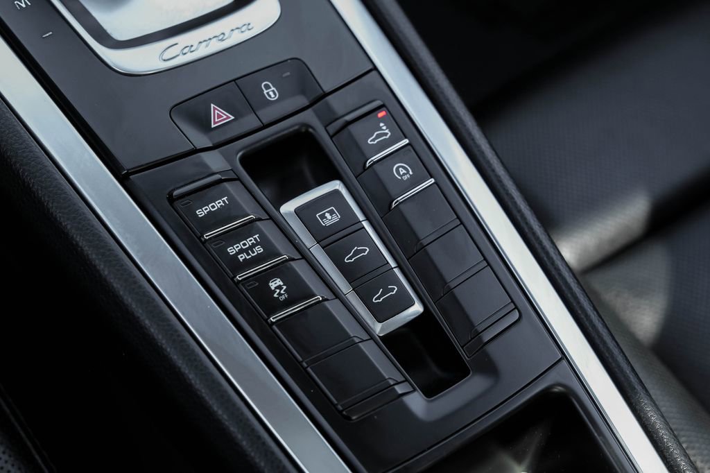 Used 2014 Porsche 911 Carrera image 21