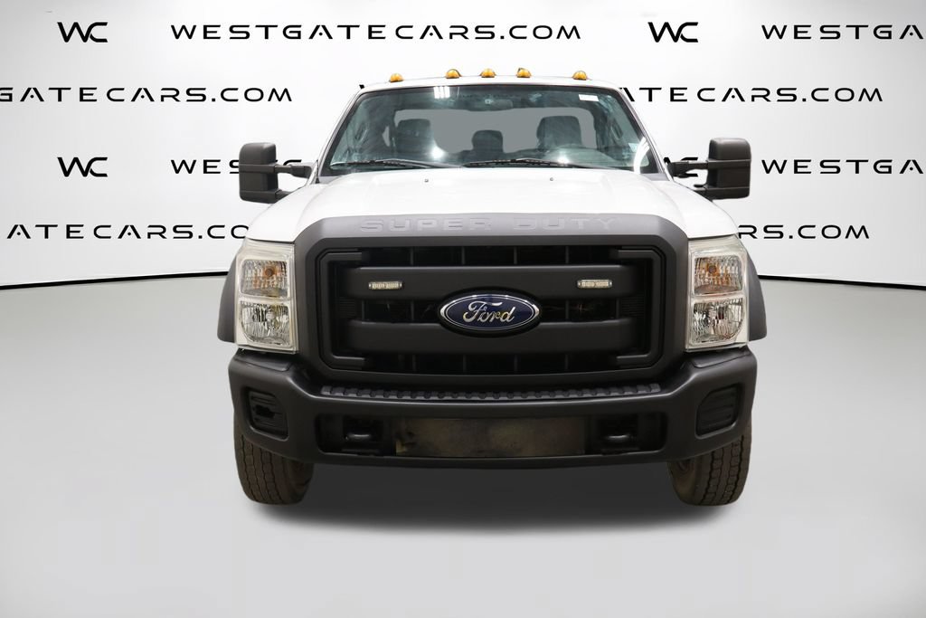 Used 2016 Ford F550 2WD Regular Cab Super Duty image 2
