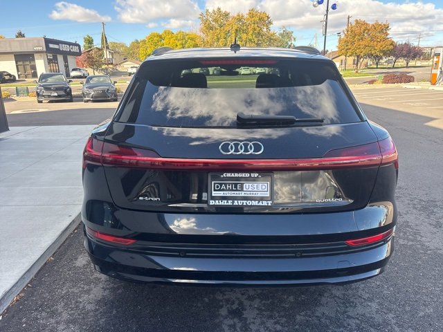 Used 2021 Audi e-tron Premium w/ Convenience Plus Package image 7