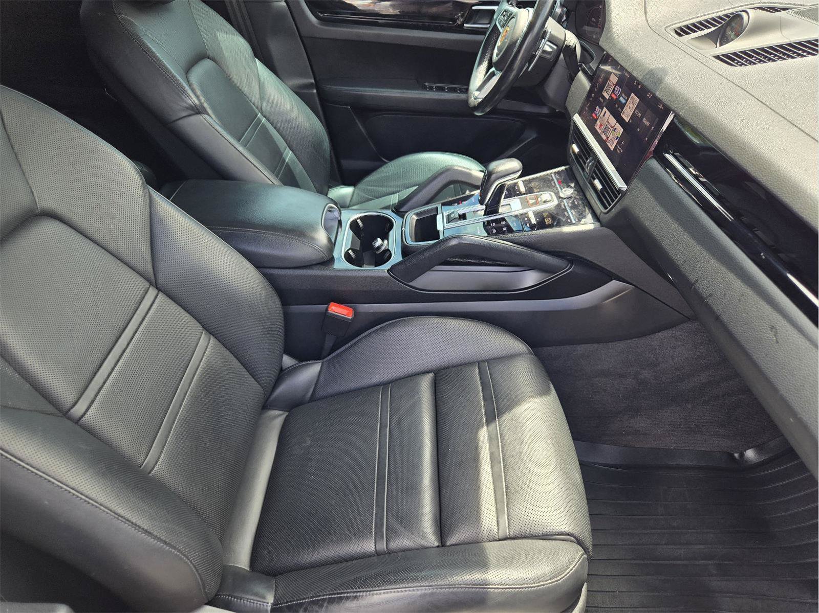 Used 2021 Porsche Cayenne S AWD/4WD image 13