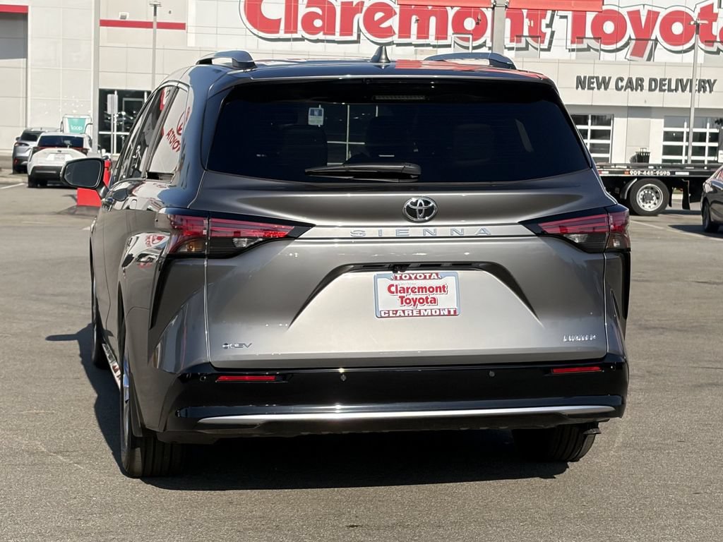 Certified 2026 Toyota Sienna Limited FWD image 46