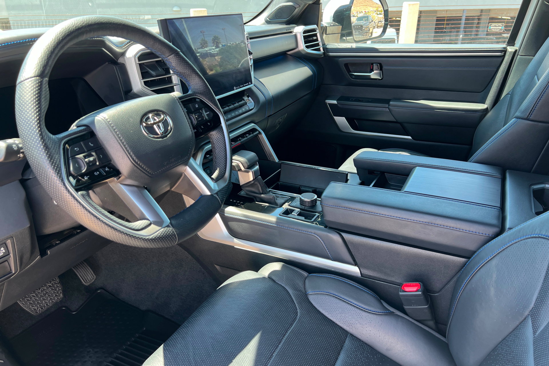 Used 2022 Toyota Tundra Platinum w/ Advanced Package AWD/4WD image 16