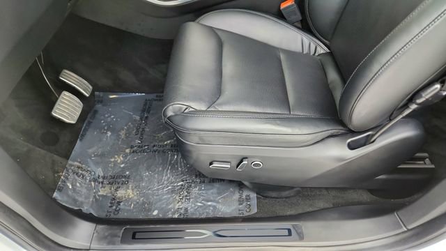 Used 2023 Tesla Model X image 36
