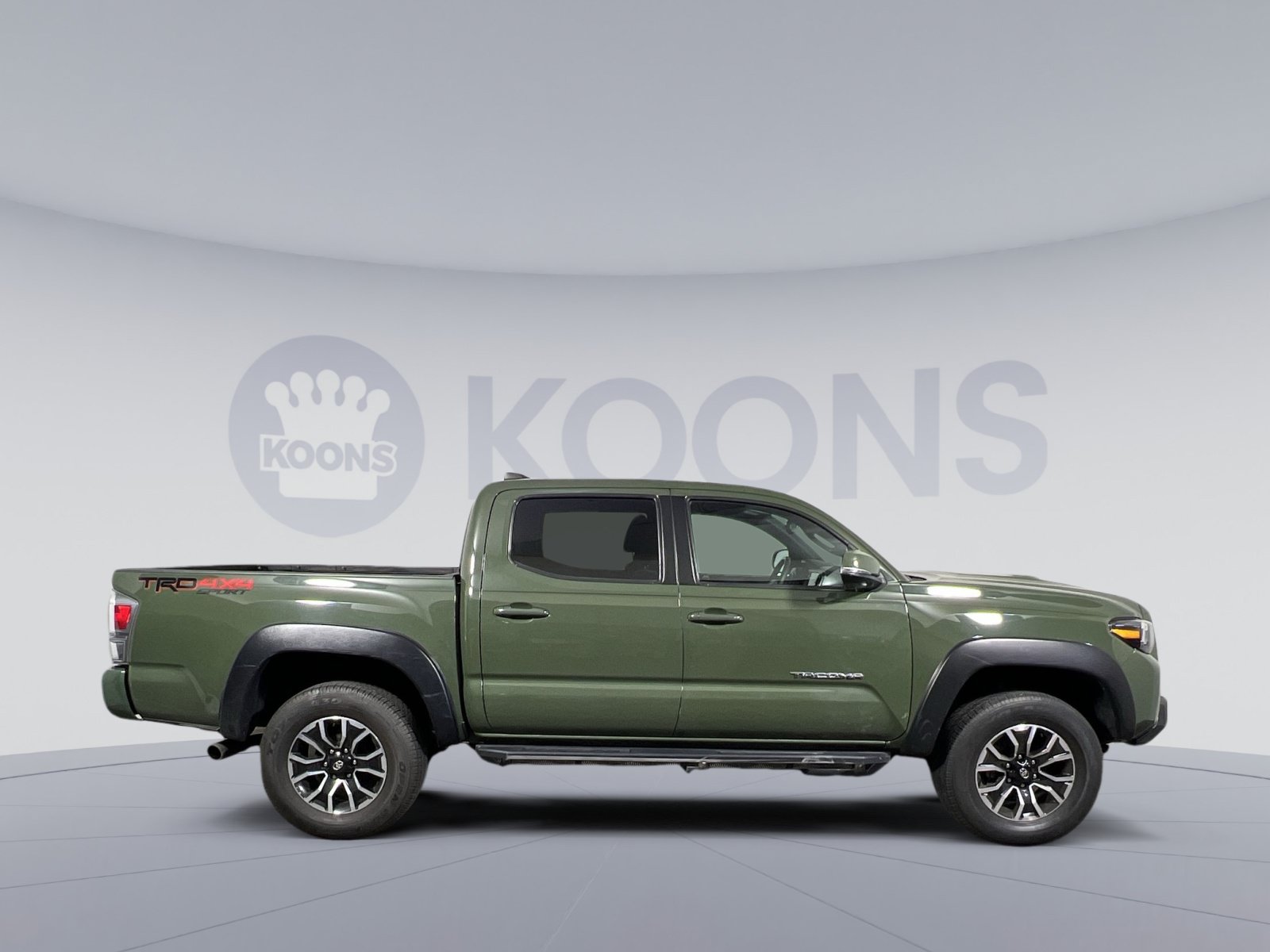 Used 2022 Toyota Tacoma TRD Sport w/ Technology Package AWD/4WD image 12