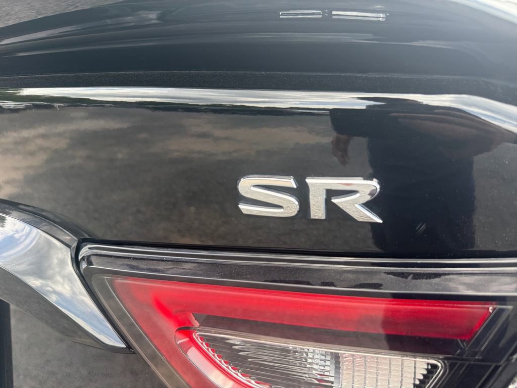 Used 2023 Nissan Maxima SR w/ Sport Mat Group FWD image 16