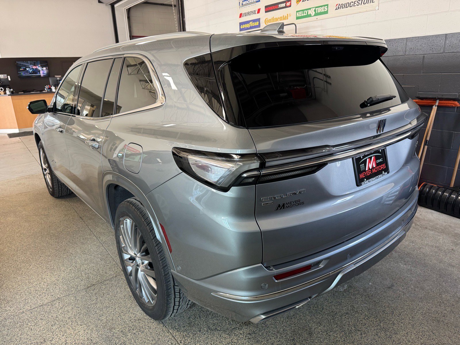 Certified 2025 Buick Enclave Avenir w/ Super Cruise Package image 7