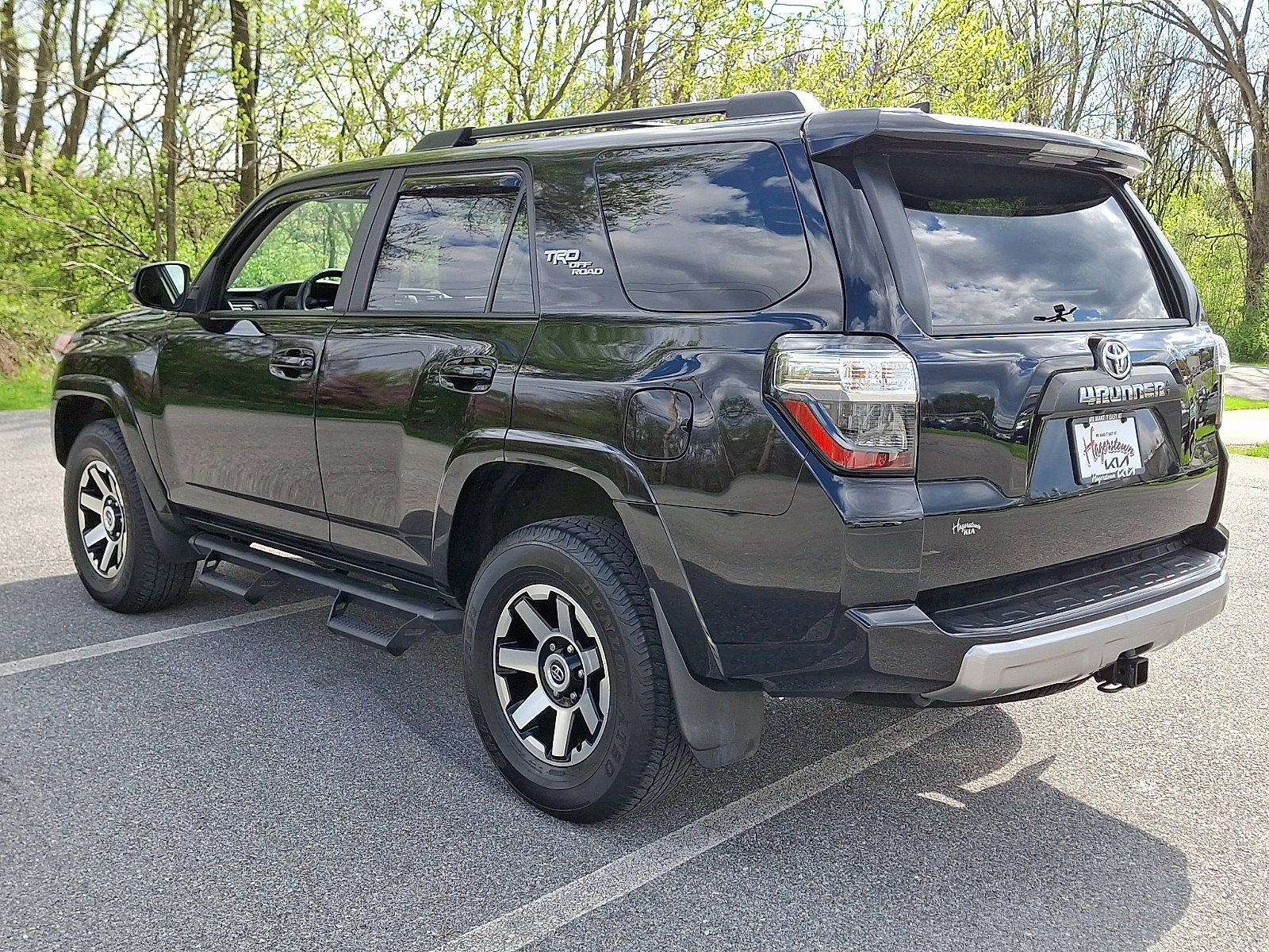 Used 2023 Toyota 4Runner TRD Off-Road Premium w/ Off Road Premium Plus Package image 4