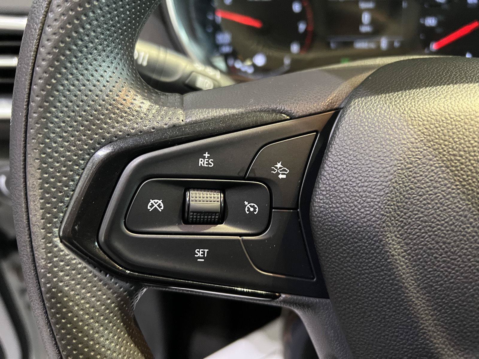 Used 2022 Chevrolet TrailBlazer LT FWD image 37