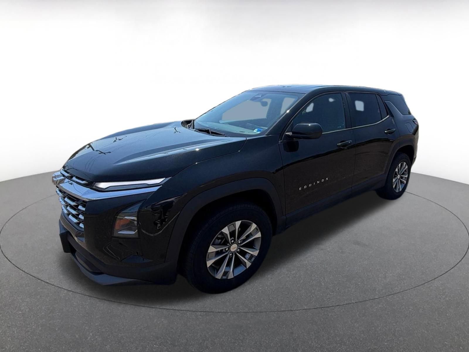 Used 2025 Chevrolet Equinox LT FWD image 4