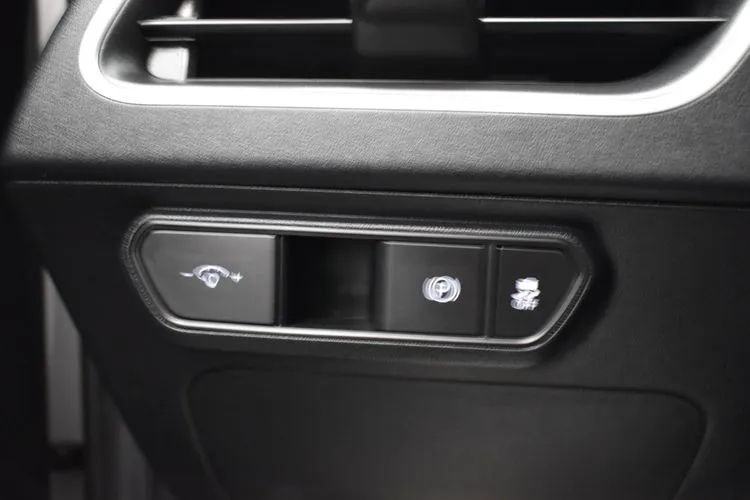 Used 2025 Kia K4 FWD image 21
