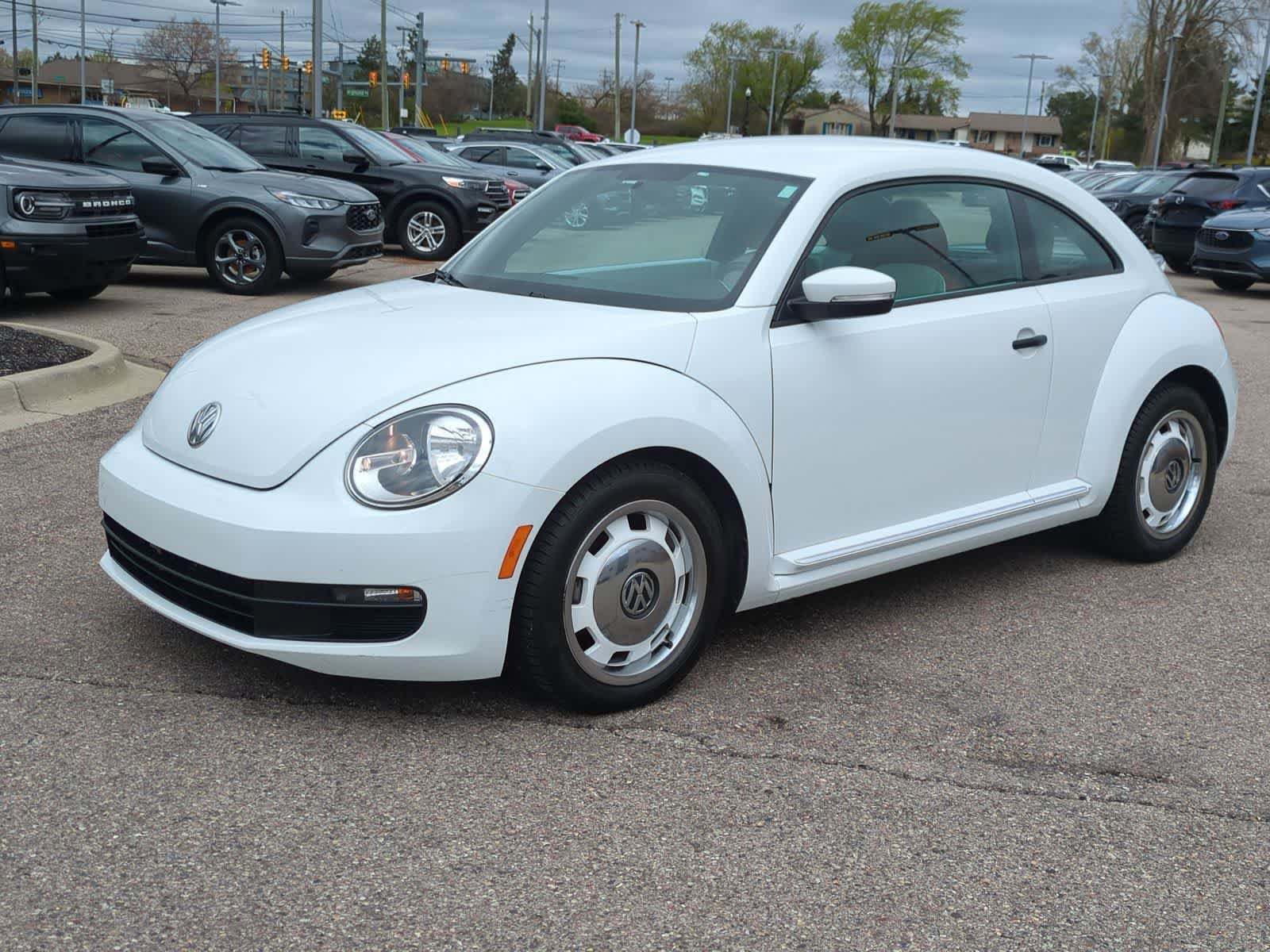 Used 2016 Volkswagen Beetle 1.8T Classic FWD image 4