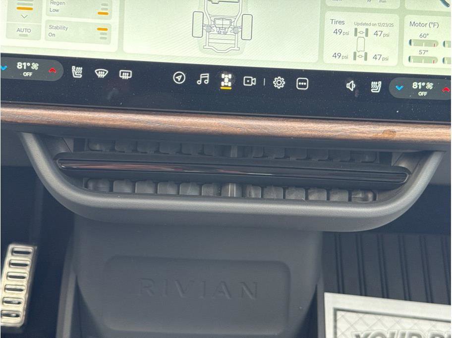 Used 2022 Rivian R1T Launch Edition image 18