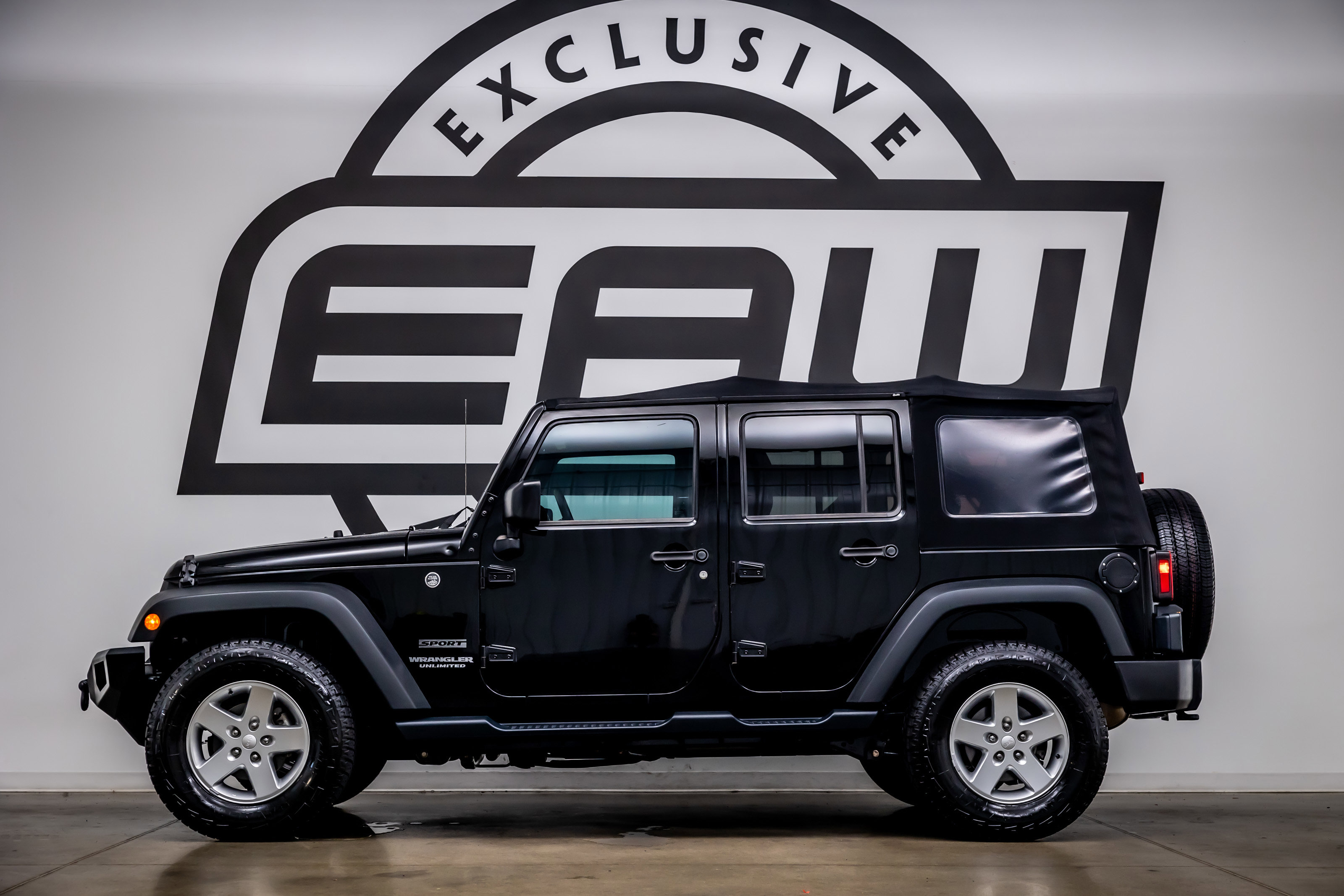 Used 2016 Jeep Wrangler Unlimited Sport w/ Quick Order Package 24S AWD/4WD image 5