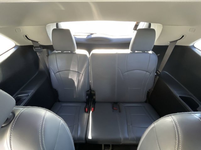 Used 2019 Buick Enclave Essence AWD/4WD image 36