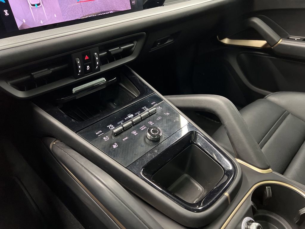 Used 2024 Porsche Cayenne S image 21