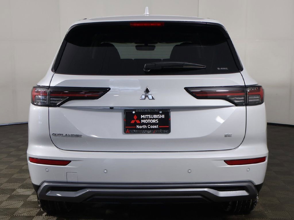 New 2026 Mitsubishi Outlander SE image 16