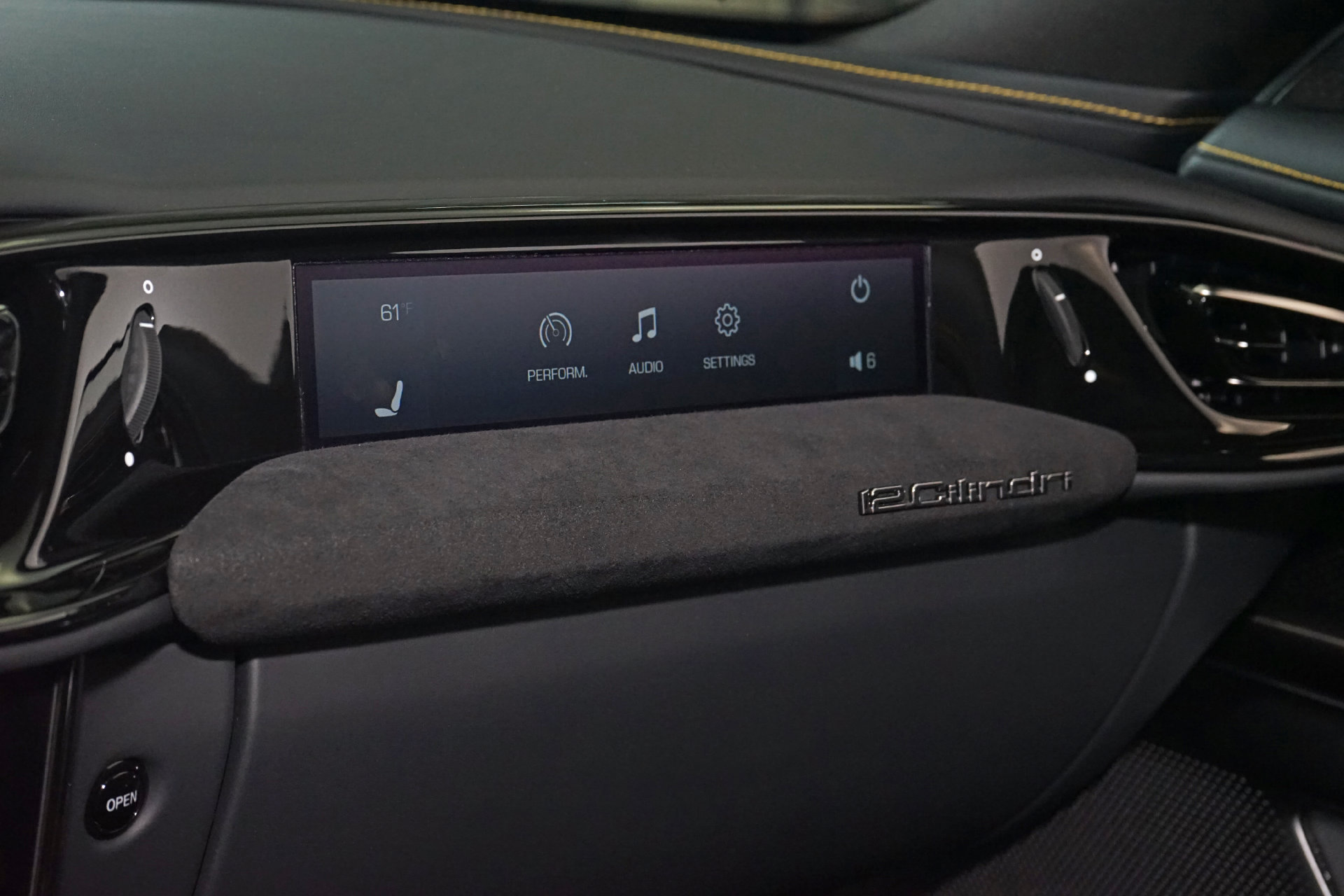 Used 2025 Ferrari 12Cilindri RWD image 25