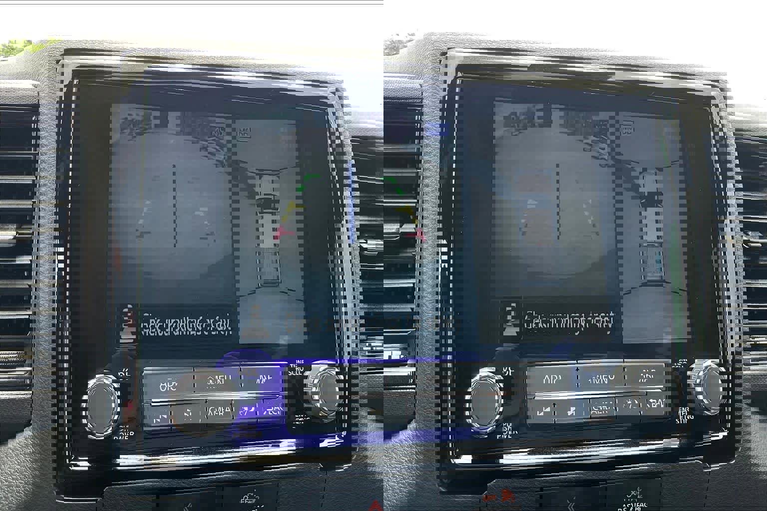 Used 2022 Nissan Frontier Pro-X image 23