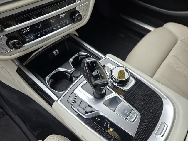 Used 2018 BMW 750i xDrive AWD/4WD image 23