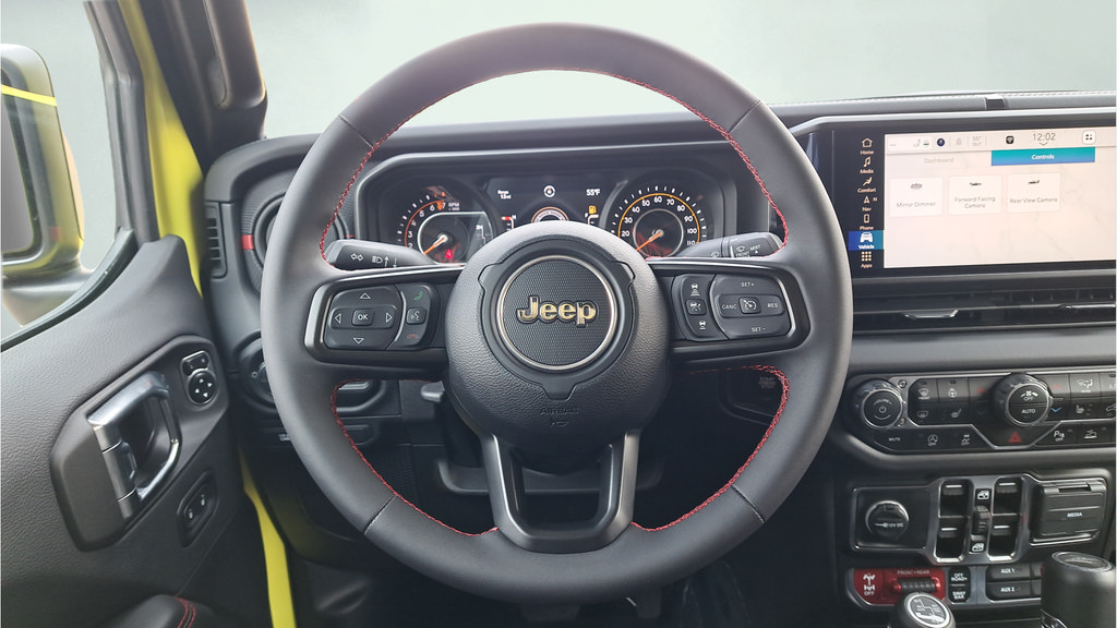 Used 2024 Jeep Gladiator Rubicon AWD/4WD image 18