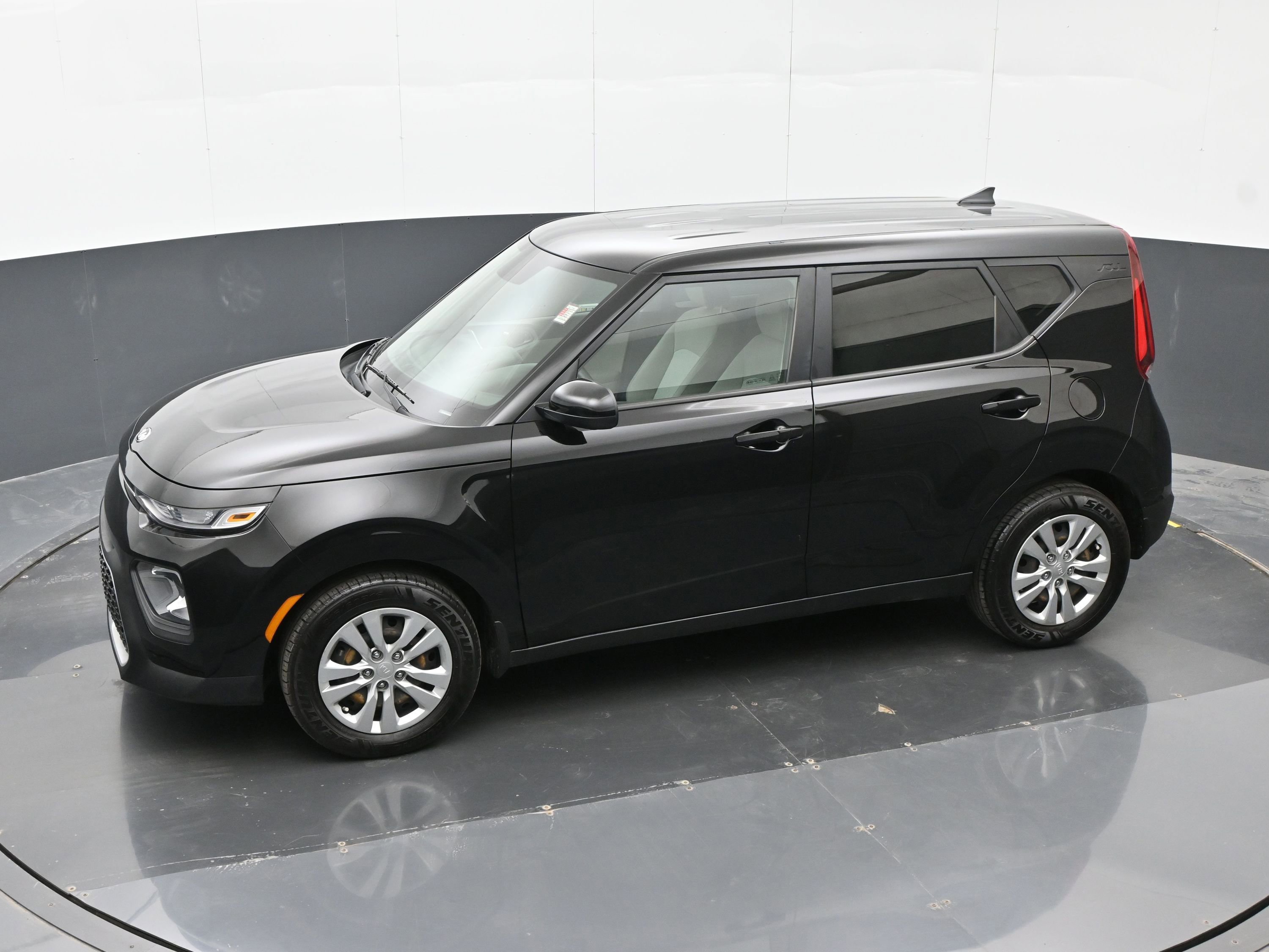Used 2020 Kia Soul LX FWD image 32