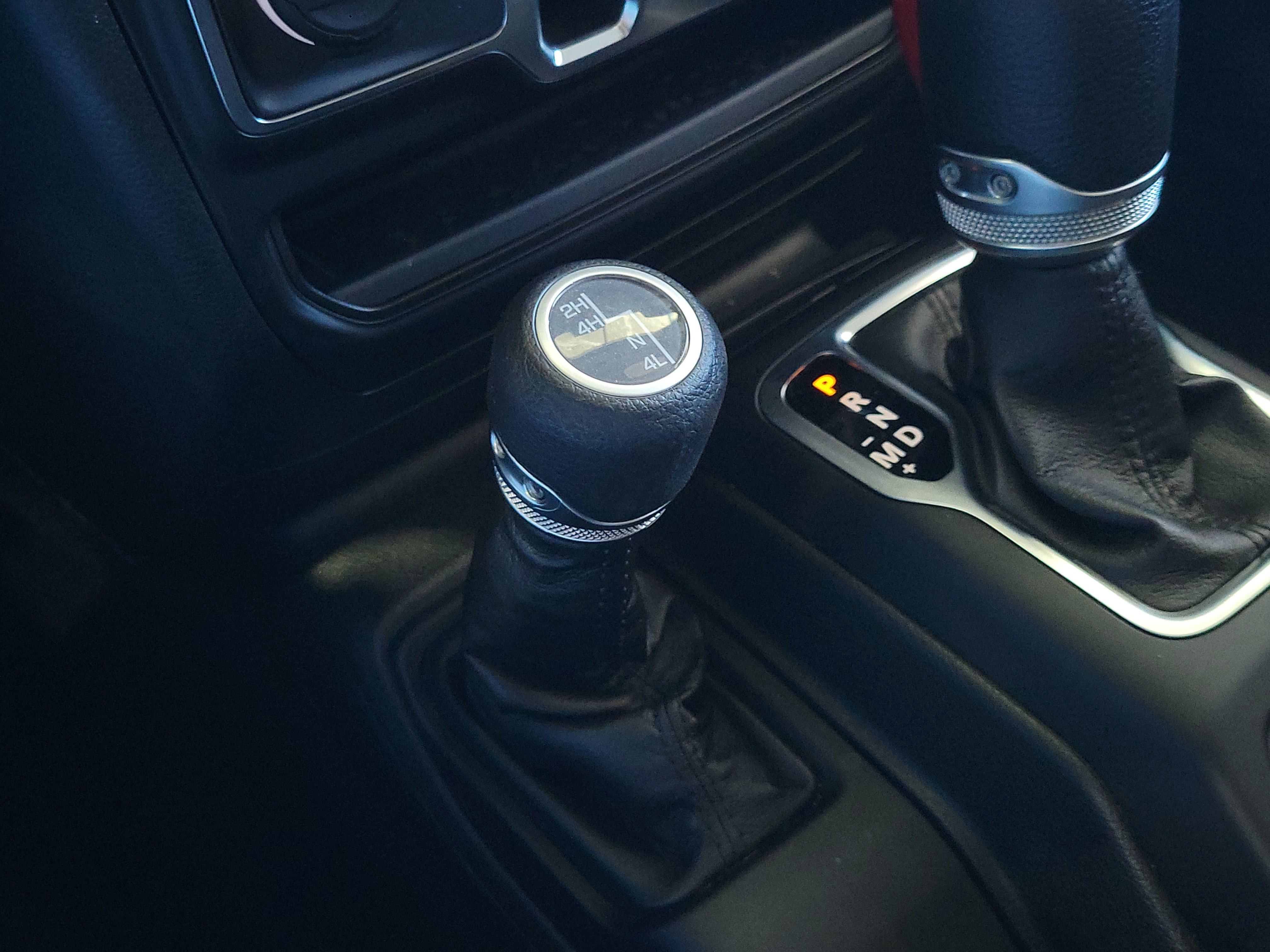 Certified 2023 Jeep Gladiator Sport AWD/4WD image 30