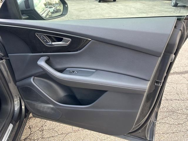 Used 2023 Audi Q8 Premium Plus image 16