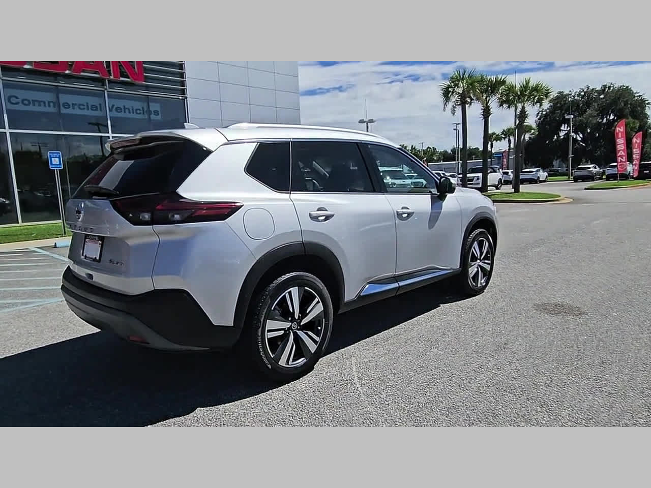 Used 2021 Nissan Rogue SL AWD/4WD image 34