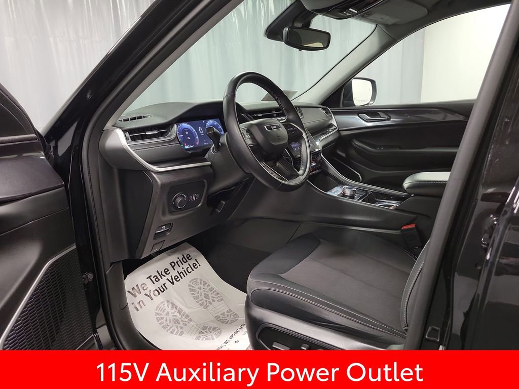 Used 2021 Jeep Grand Cherokee L Laredo w/ Luxury Tech Group I image 12