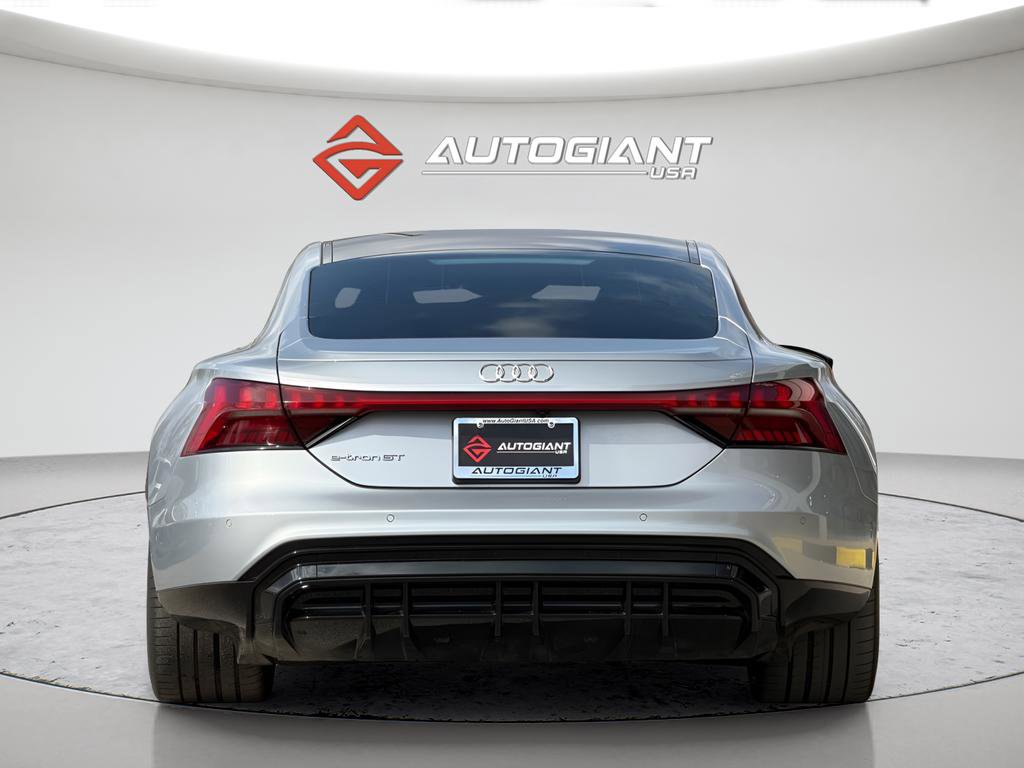 Used 2022 Audi e-tron GT Prestige image 10