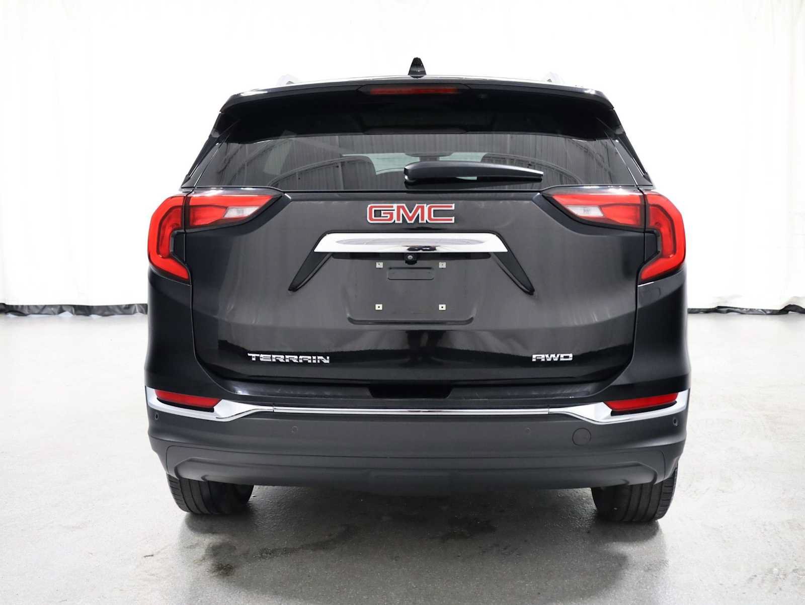 Used 2021 GMC Terrain SLT w/ Infotainment Package II AWD/4WD image 7