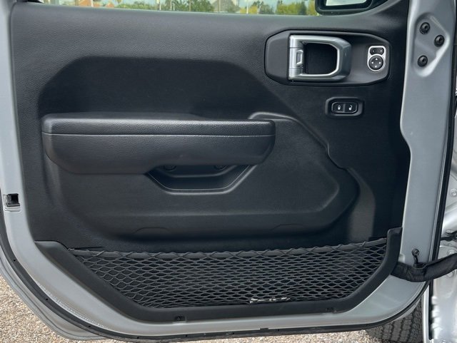 Used 2022 Jeep Wrangler Sport S image 8