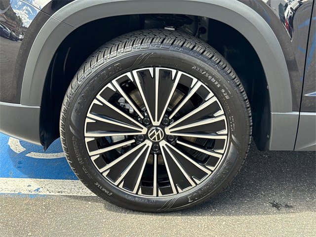 Used 2025 Volkswagen Taos SE image 10