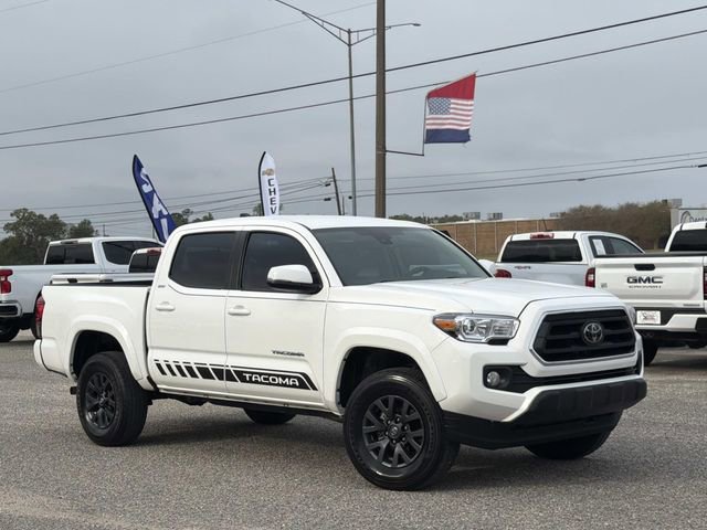Used 2023 Toyota Tacoma SR5 w/ Technology Package RWD image 3