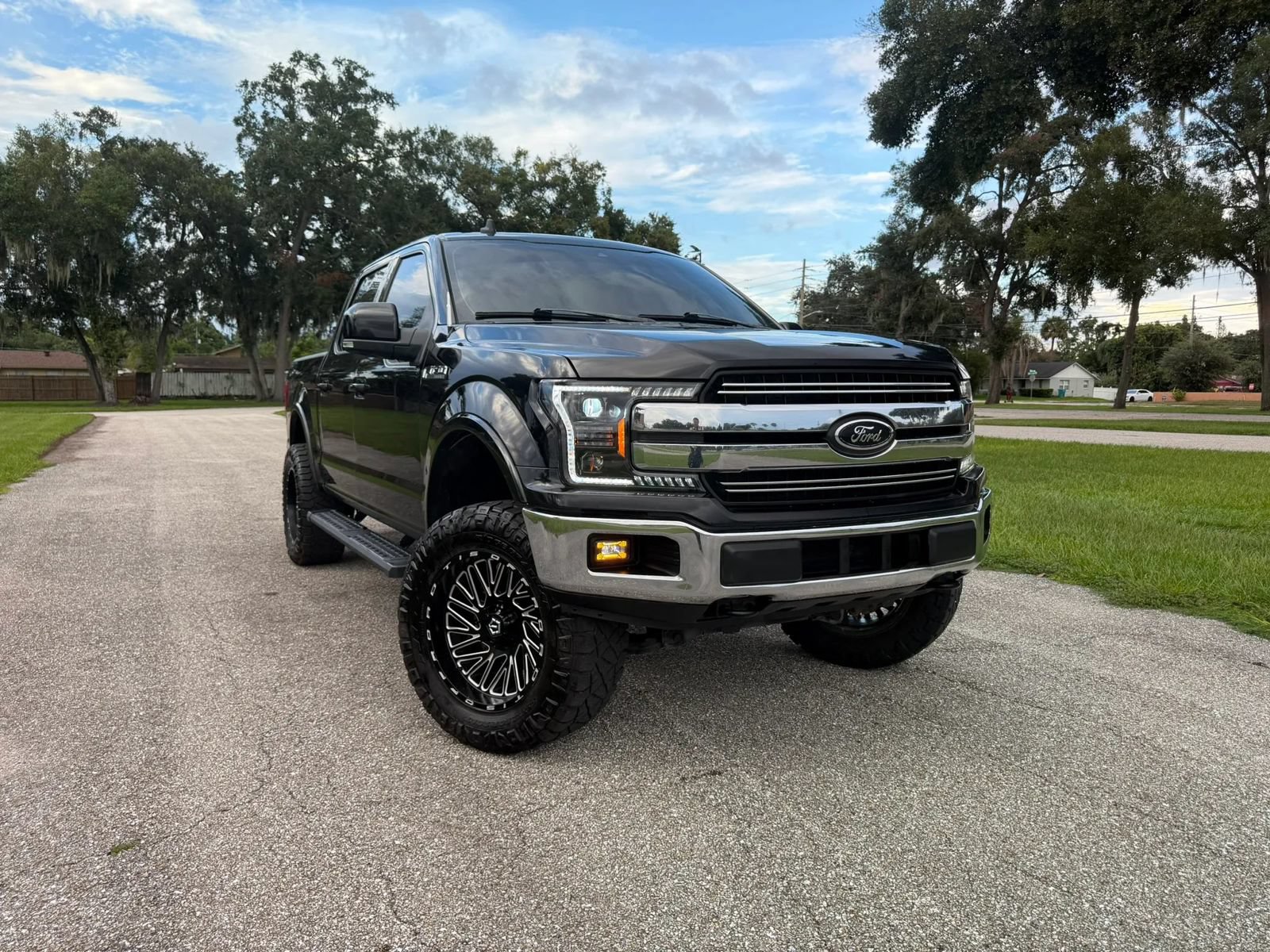 Used 2019 Ford F150 Lariat w/ Trailer Tow Package AWD/4WD image 3
