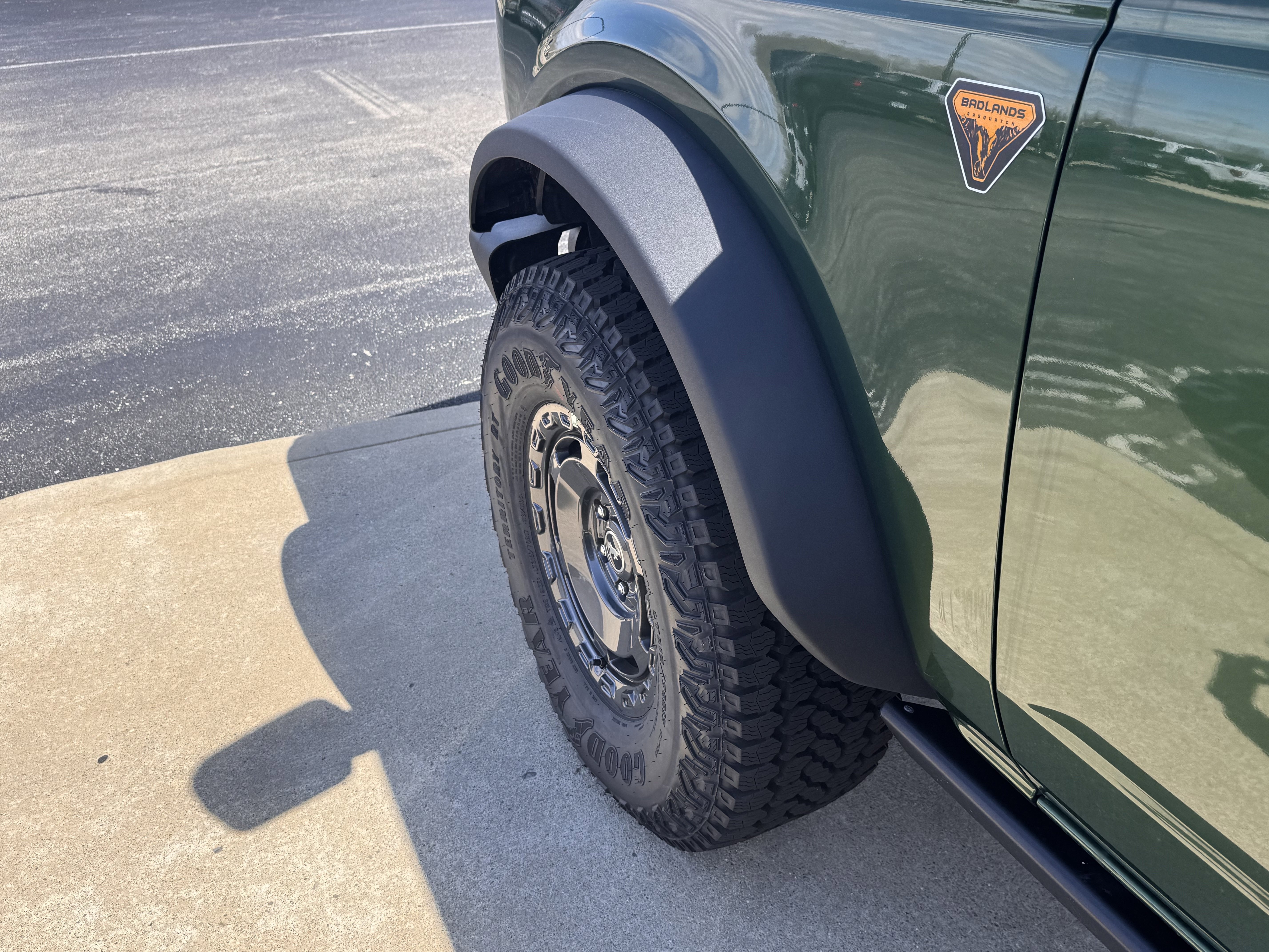 New 2025 Ford Bronco Badlands image 9