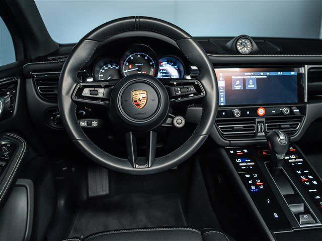 Used 2026 Porsche Macan AWD/4WD image 20