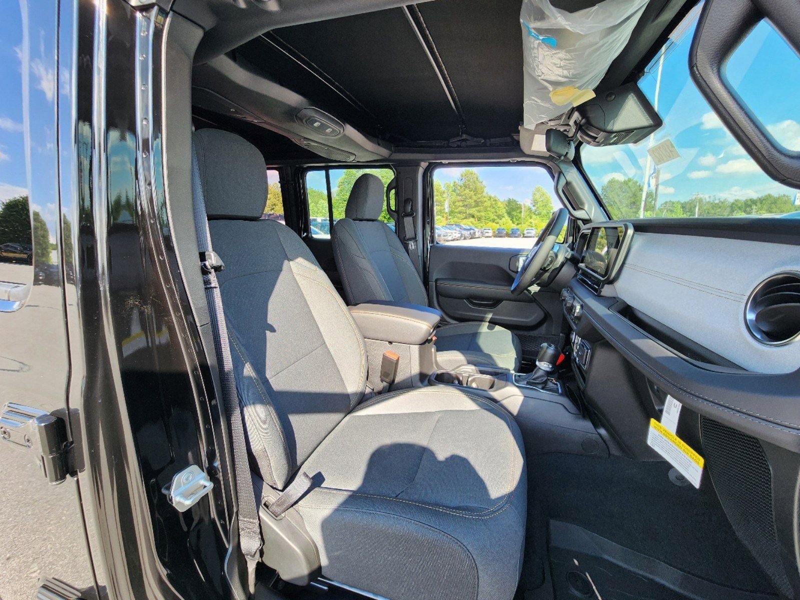 Used 2024 Jeep Wrangler Sahara w/ Safety Group image 12