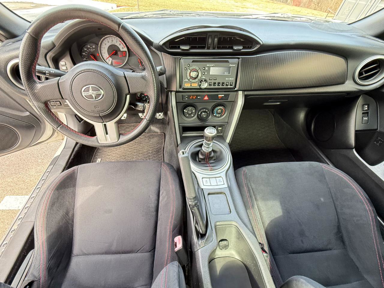 Used 2013 Scion FR-S image 9