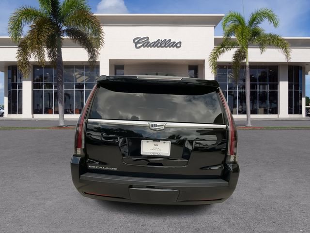 Used 2019 Cadillac Escalade Luxury AWD/4WD image 12