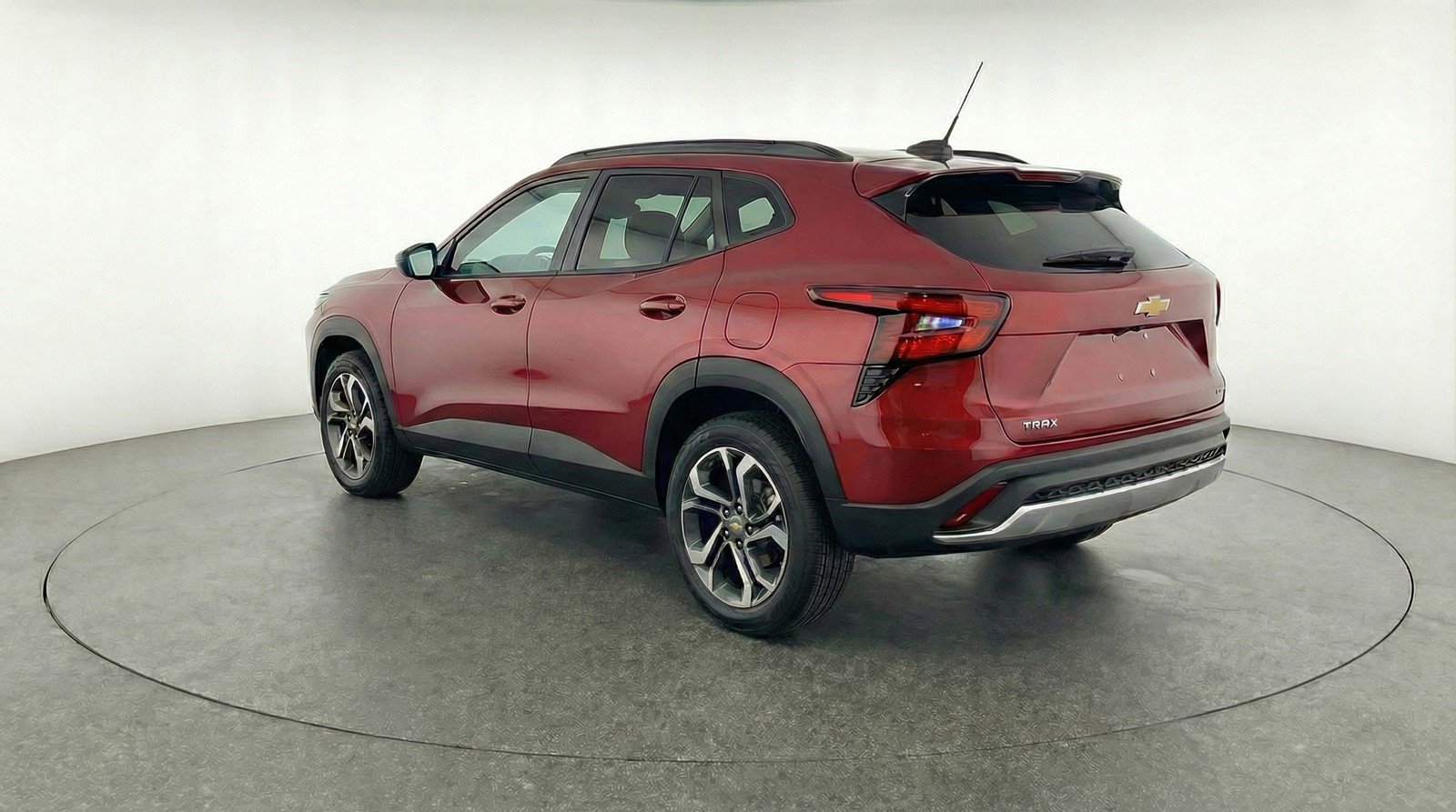 Used 2025 Chevrolet Trax LT image 6