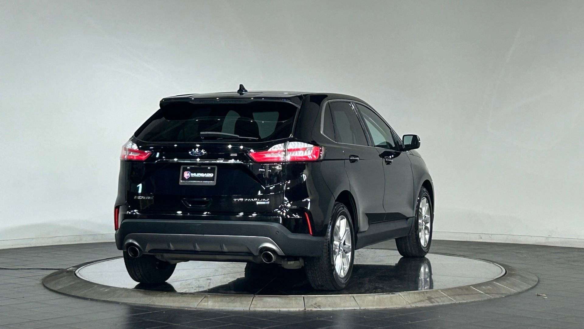 Used 2019 Ford Edge Titanium AWD/4WD image 10