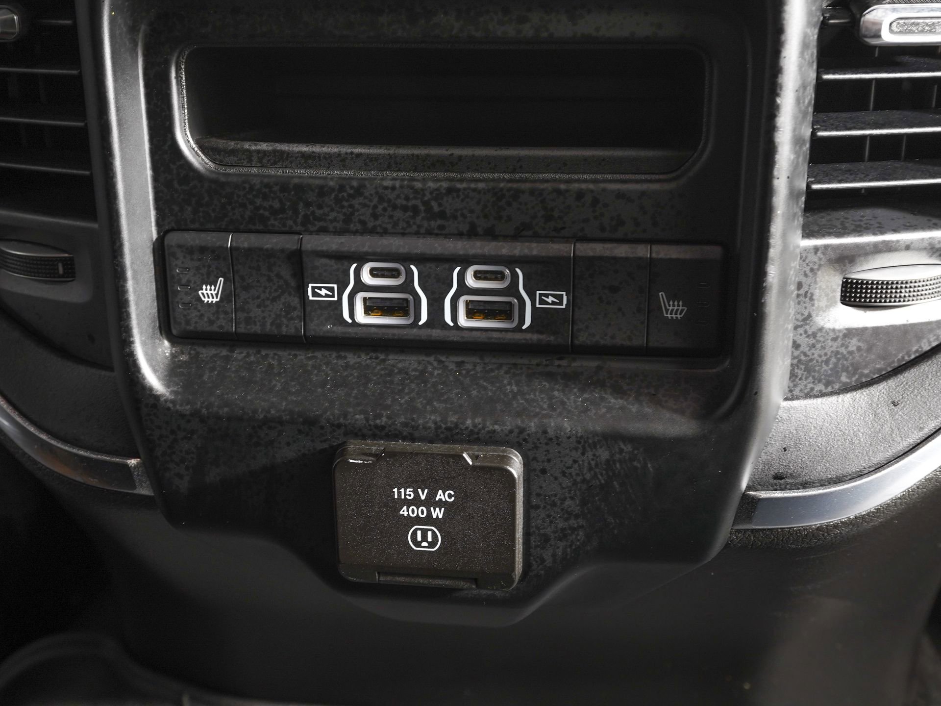 Used 2024 RAM 2500 Laramie w/ Night Edition AWD/4WD image 10