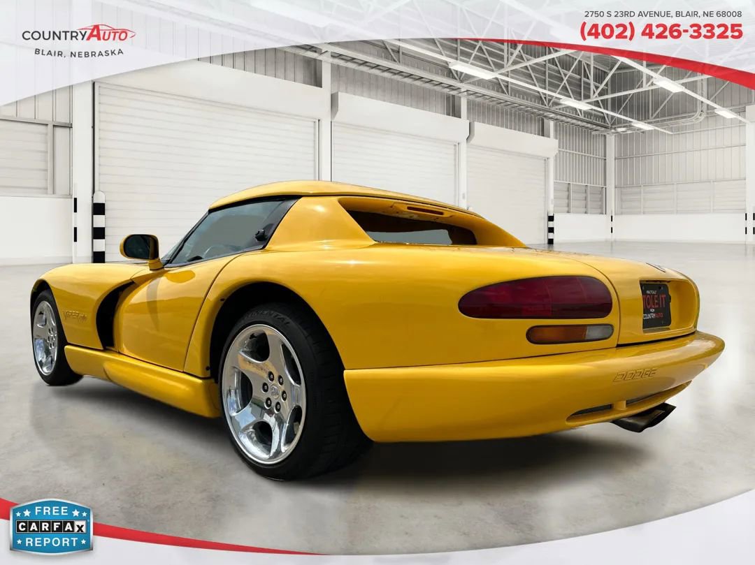Used 2002 Dodge Viper RT/10 RWD image 3