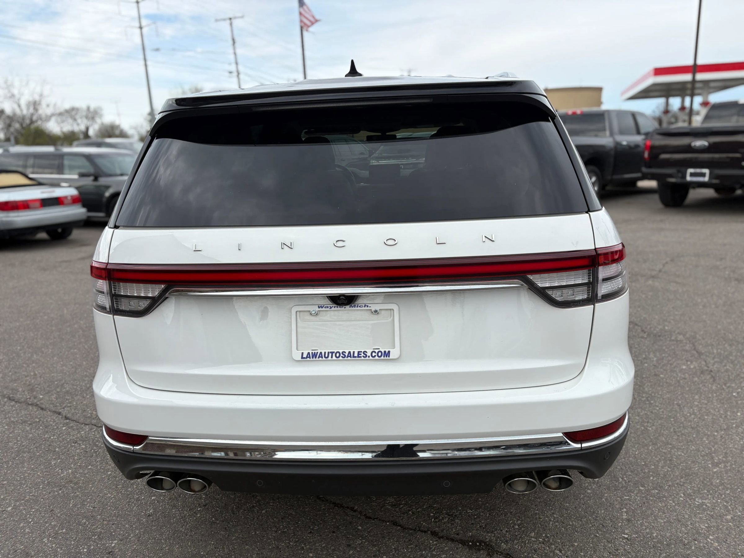 Used 2023 Lincoln Aviator Reserve w/ Equipment Group 201A AWD/4WD image 6